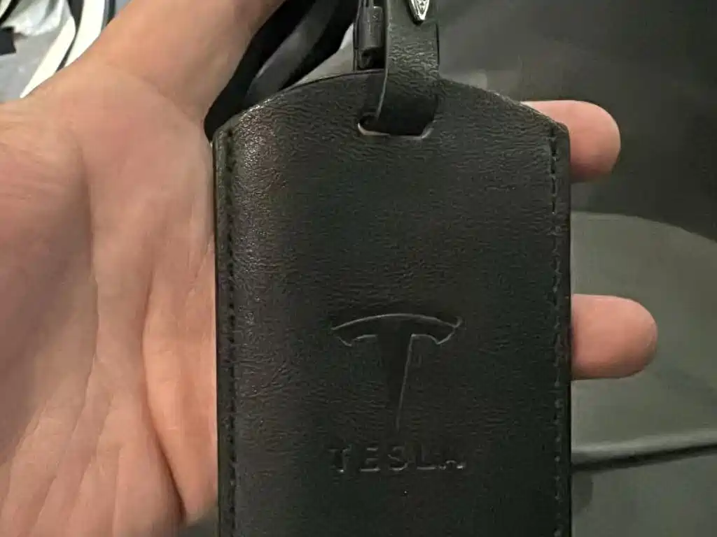 Model Y 2025 rear-wheel drive version купить на сайте DeffCars