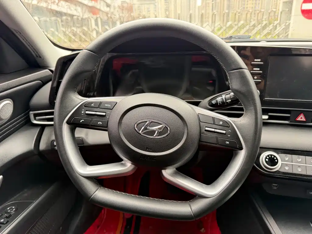 Elantra 2022 1.5L CVT LUX Premium Edition купить на сайте DeffCars