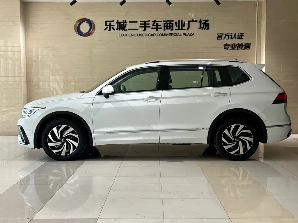 Tiguan L 2024 330TSI automatic two-wheel drive R-Line version купить на сайте DeffCars