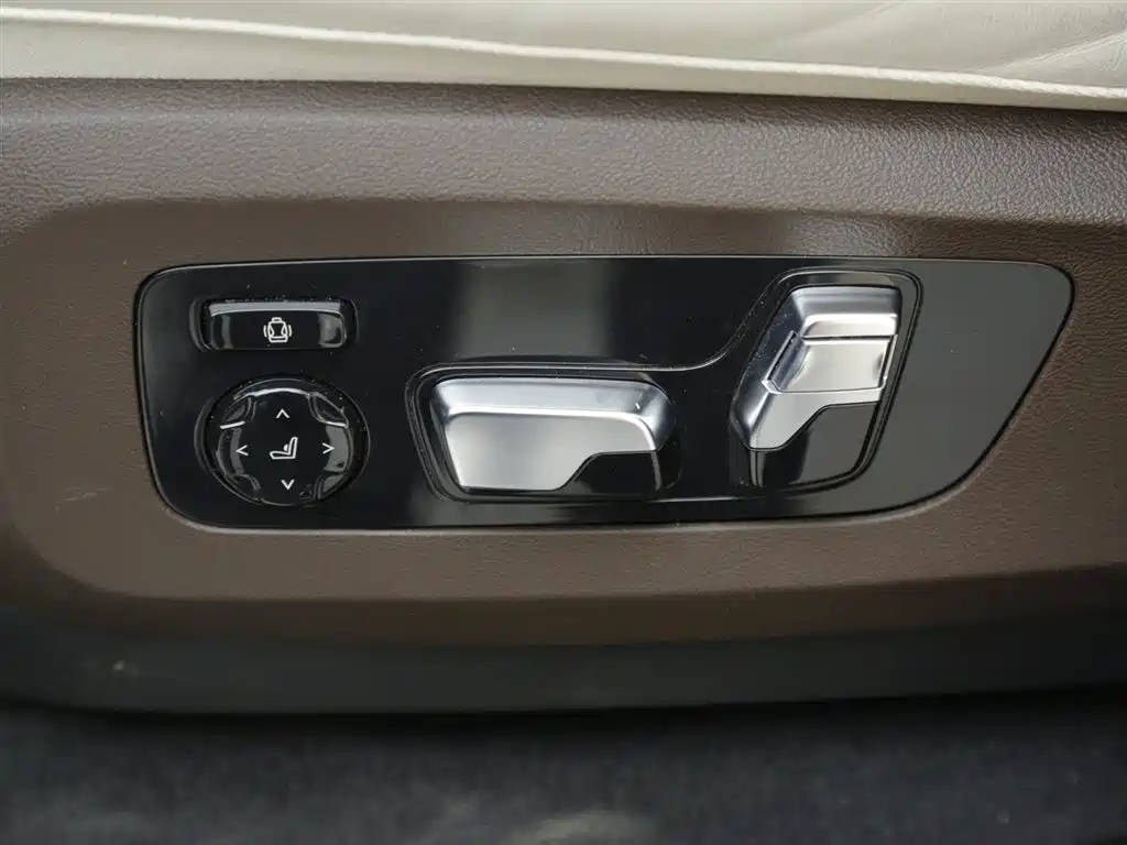 BMW X5 2023 xDrive 40Li M Sports Package купить на сайте DeffCars