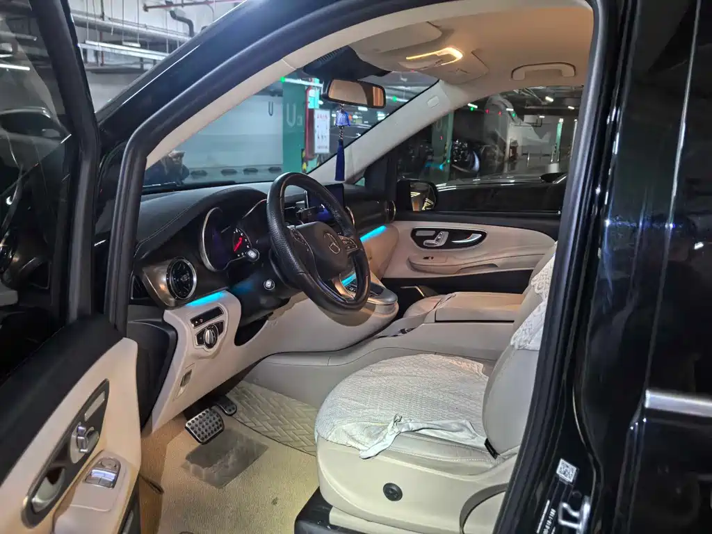 Mercedes-Benz V-Class 2020 V 260 L Long Wheelbase Luxury Edition купить на сайте DeffCars