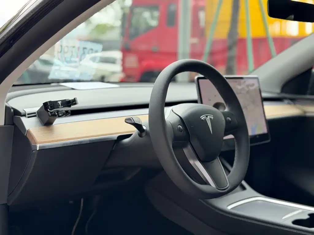 Model Y 2021 standard range rear-wheel drive version купить на сайте DeffCars