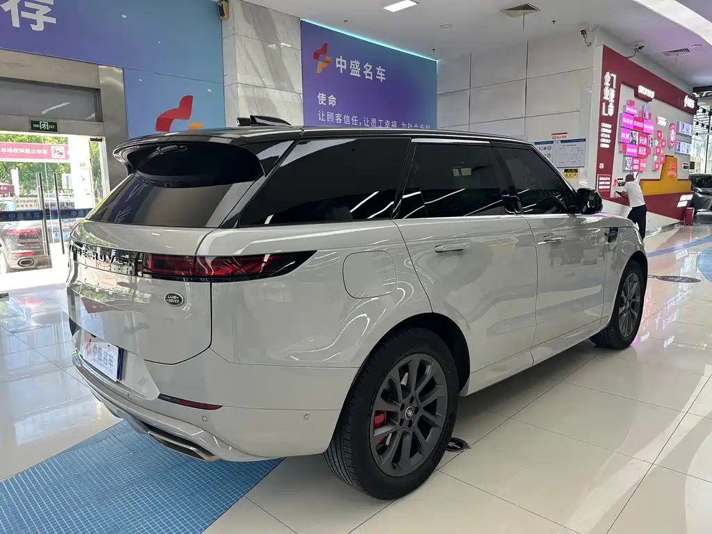 Range Rover Sport 2023 400PS Dynamic SE купить на сайте DeffCars