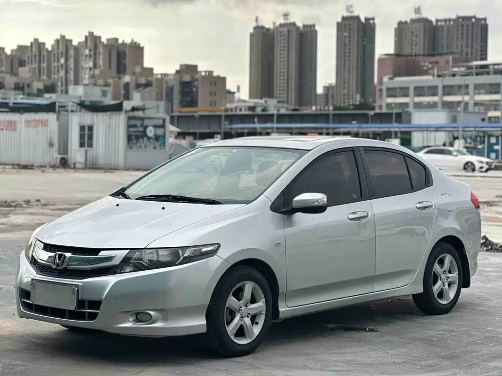 Fengfan Classic 2011 1.5L Automatic Elite Edition купить на сайте DeffCars