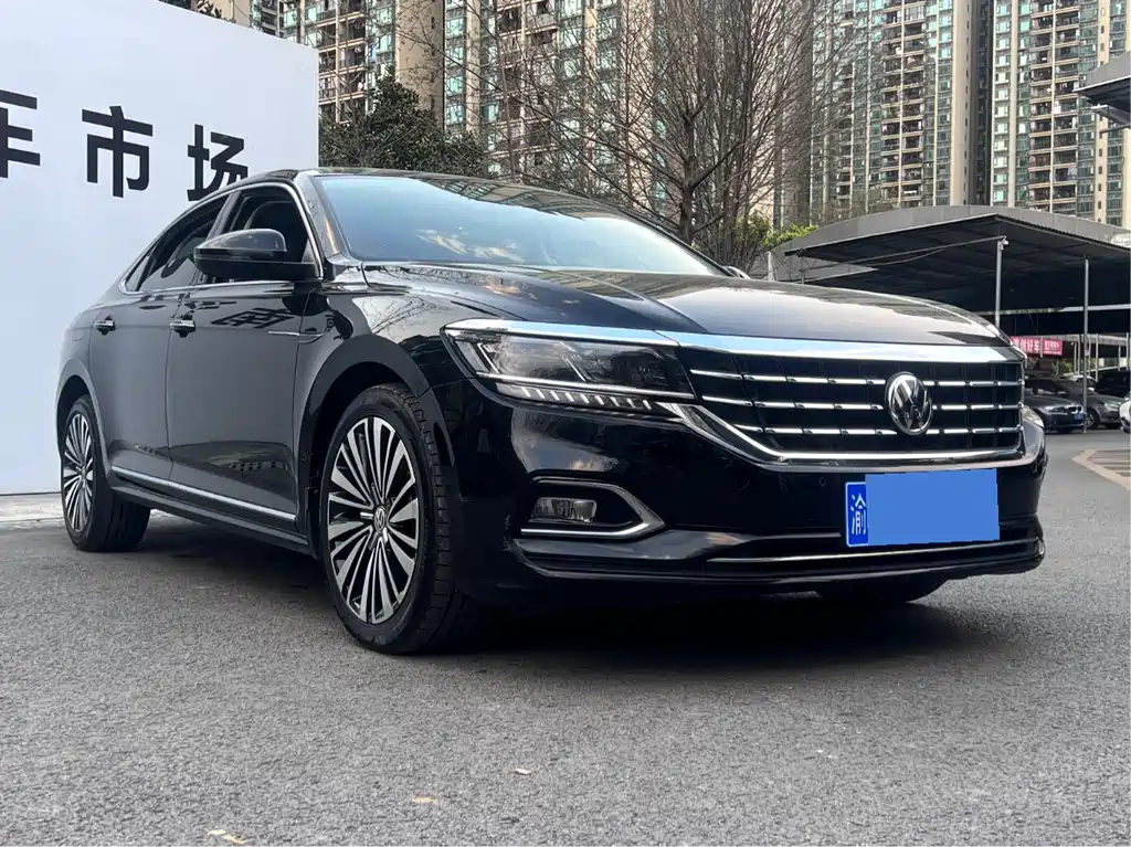 Passat 2019 330TSI Deluxe Edition National VI купить на сайте DeffCars