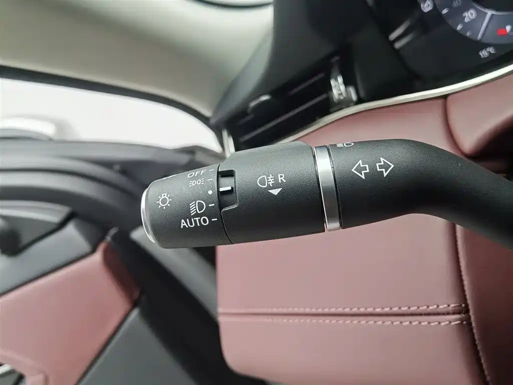 Range Rover Evoque 2023 Evoque L 249PS Luxury Edition купить на сайте DeffCars