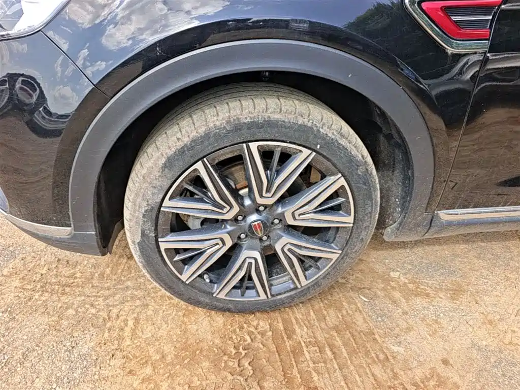 Hongqi HS5 2022 facelift 2.0T Zhilian Qixiang four-wheel drive version купить на сайте DeffCars