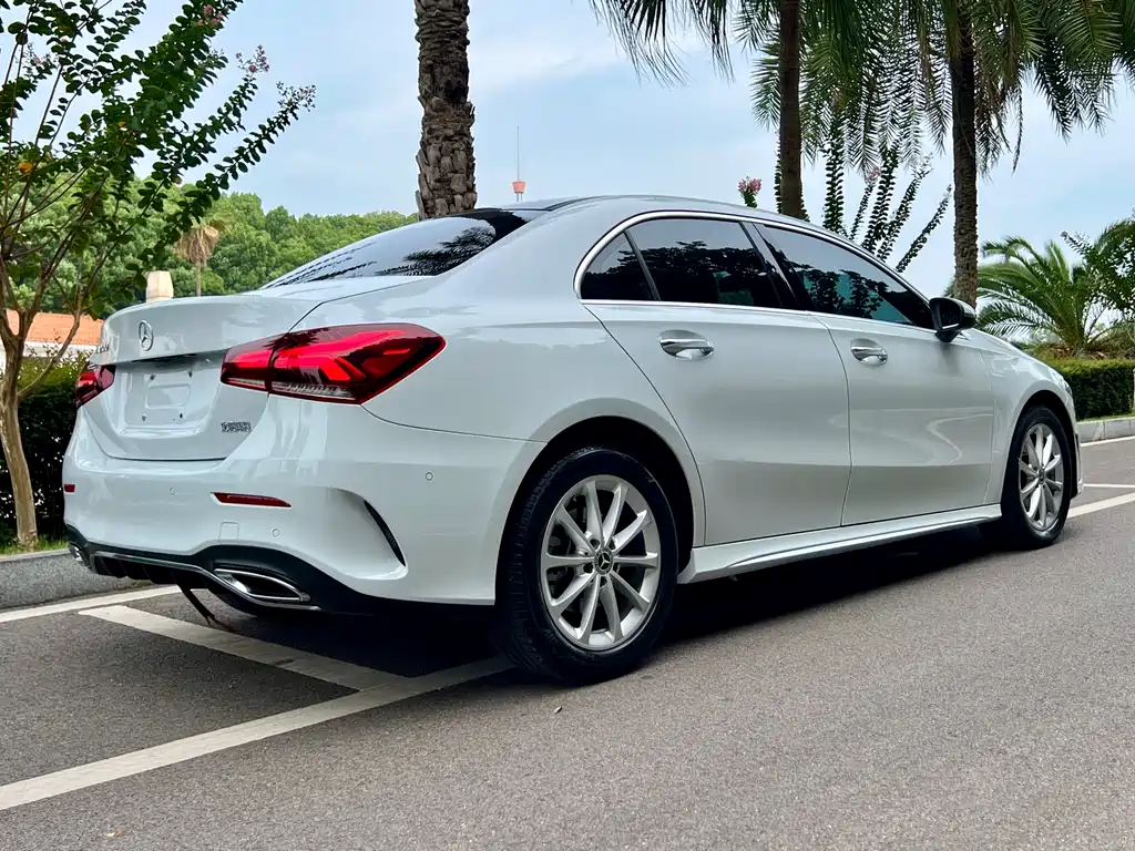 Mercedes-Benz A-Class 2021 A 200 L Sports Sedan Fashionable купить на сайте DeffCars