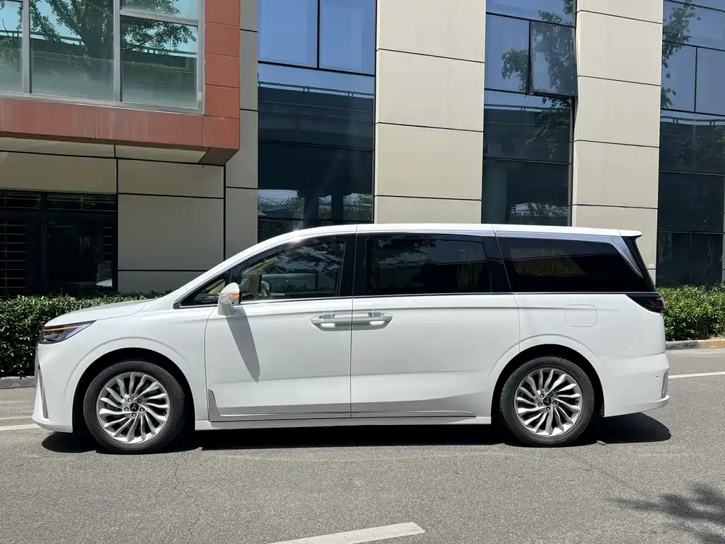 Lantu Dreamer 2022 Low Carbon Version Want + Smart Driving Package купить на сайте DeffCars