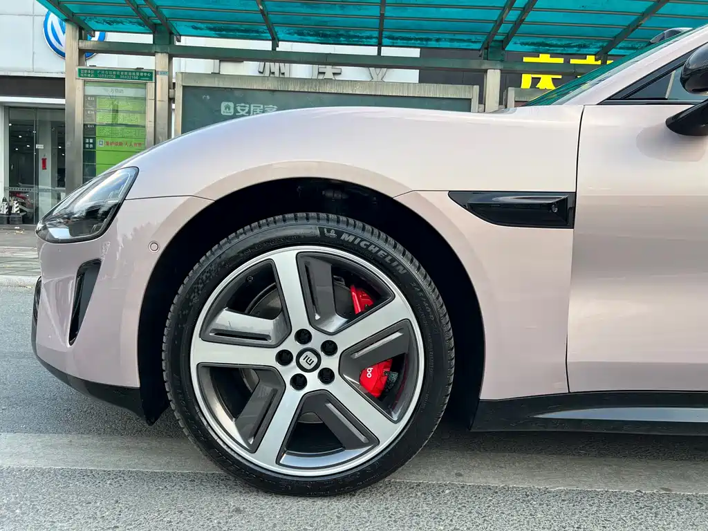 Xiaomi SU7 2026 4WD Max Edition купить на сайте DeffCars