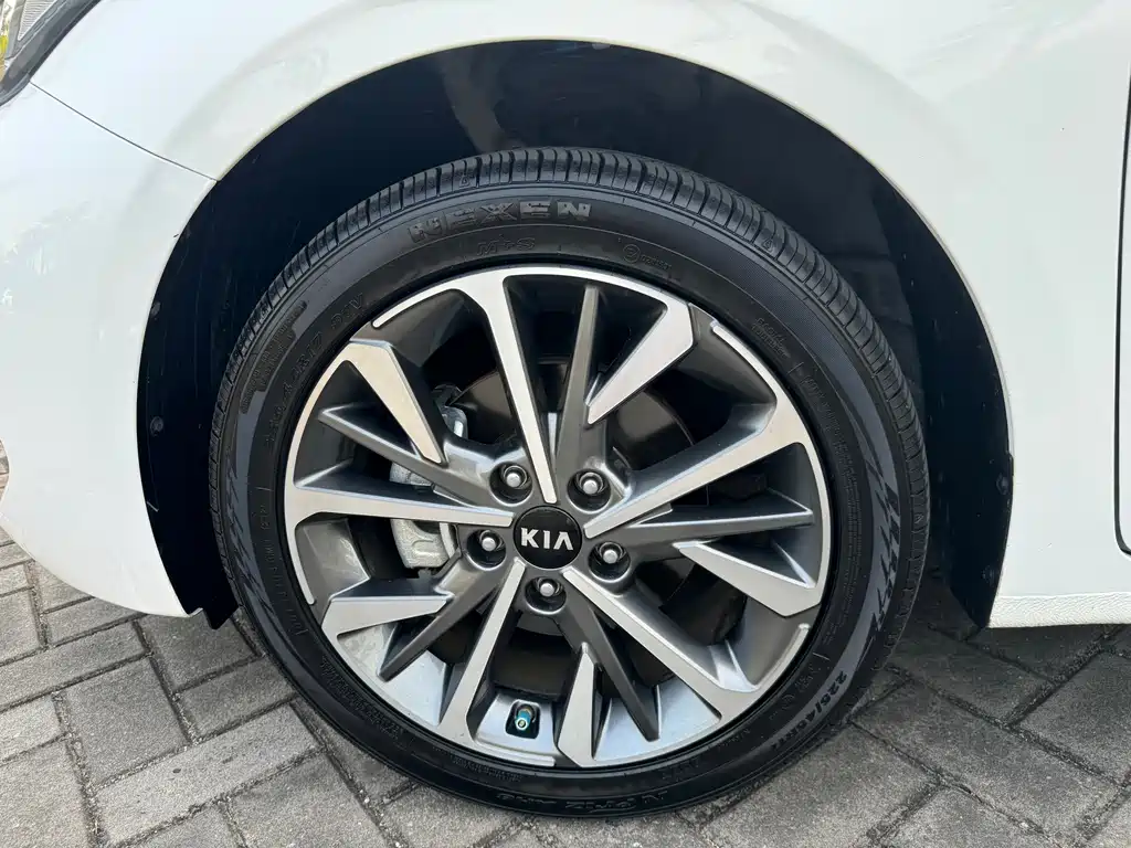 Kia K3 2021 1.5L CVT Fashion Edition купить на сайте DeffCars