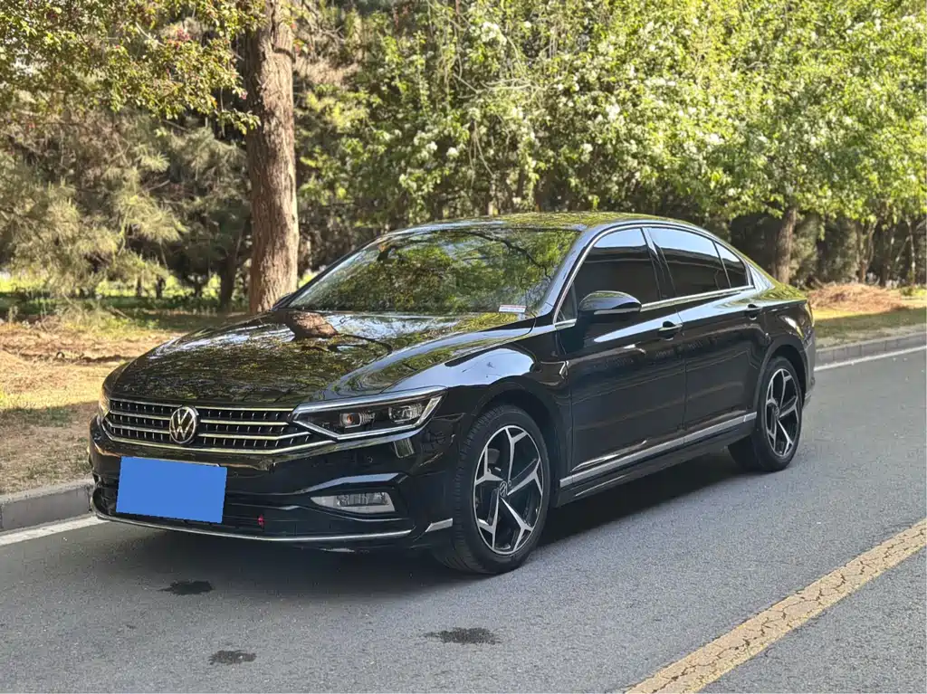 Magotan 2023 2 million commemorative edition 330TSI DSG leading model купить на сайте DeffCars