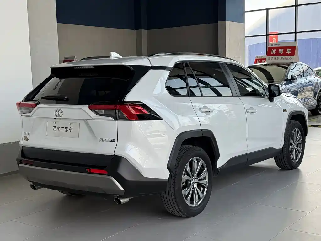 RAV4 2023 2.0L CVT two-wheel drive 20th anniversary platinum commemorative edition купить на сайте DeffCars