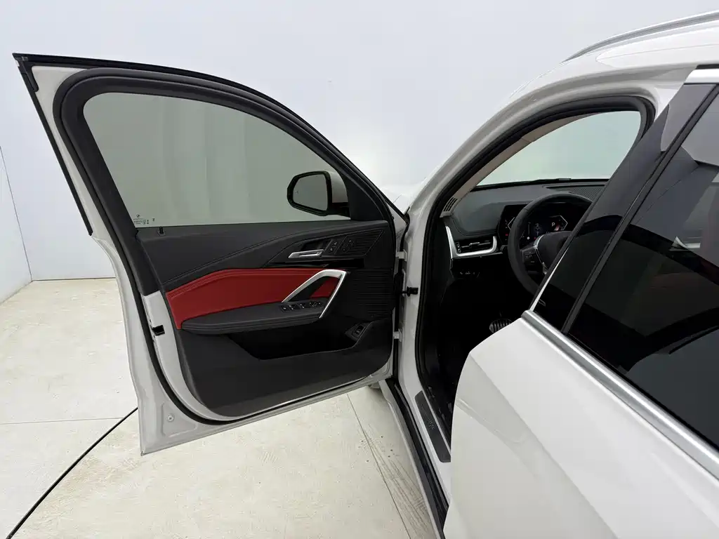 BMW X1 2023 sDrive20Li X Design Package купить на сайте DeffCars
