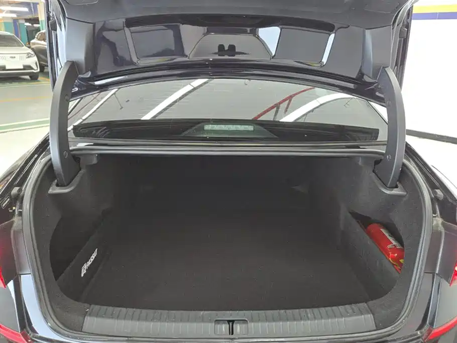 Passat 2022 330TSI Deluxe Edition купить на сайте DeffCars