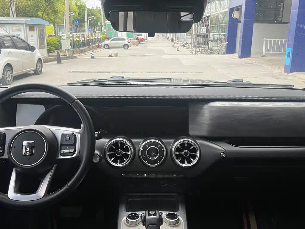 Tank 300 2023 Off-Road Version 2.0T Conqueror купить на сайте DeffCars