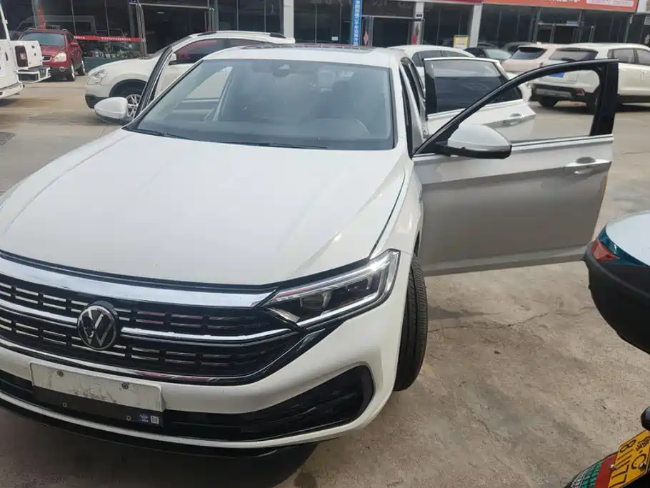 Sagitar 2023 300TSI DSG Excellence Edition купить на сайте DeffCars