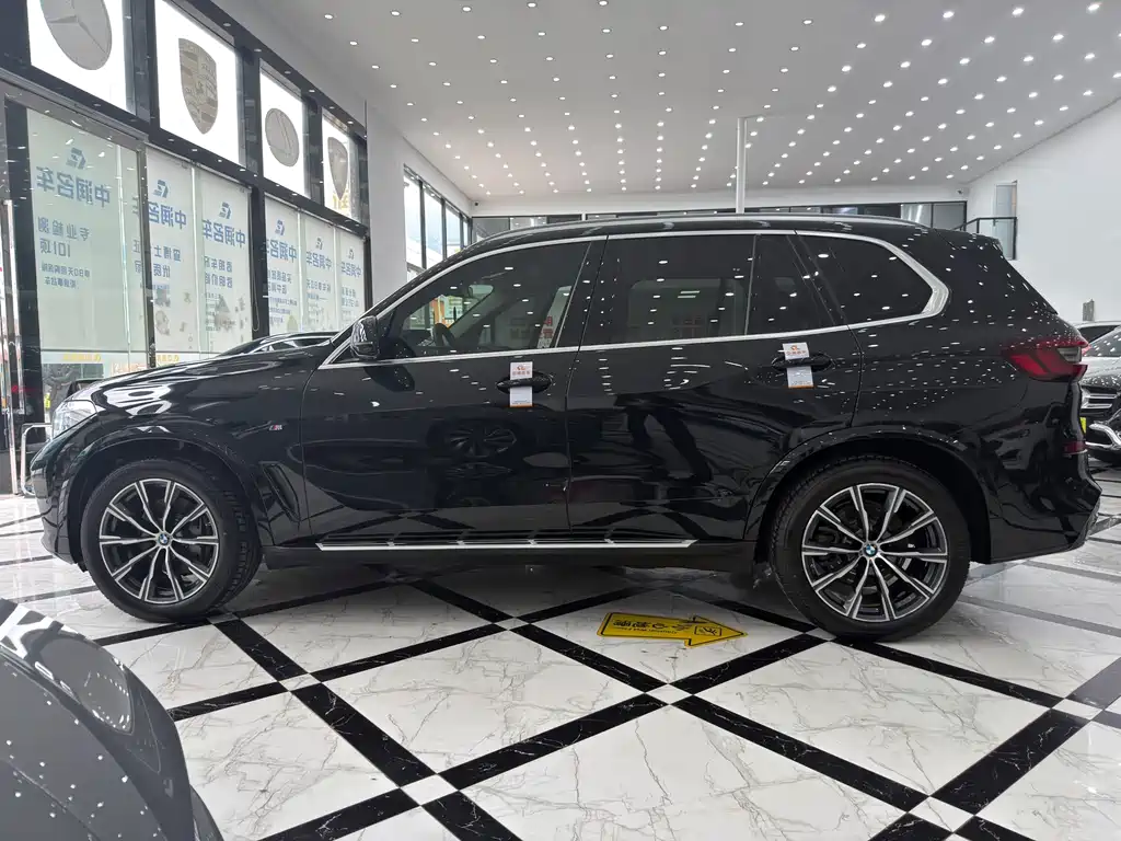 BMW X5 2022 xDrive 40Li M Sports Package купить на сайте DeffCars