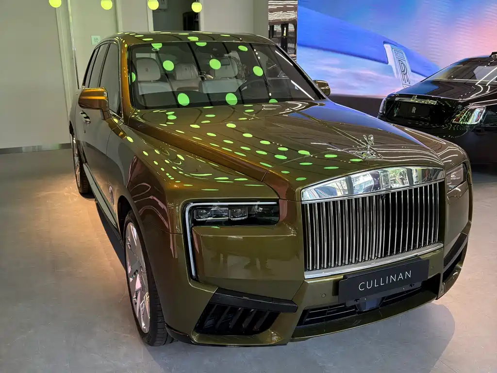 Cullinan 2024 four-seat version купить на сайте DeffCars