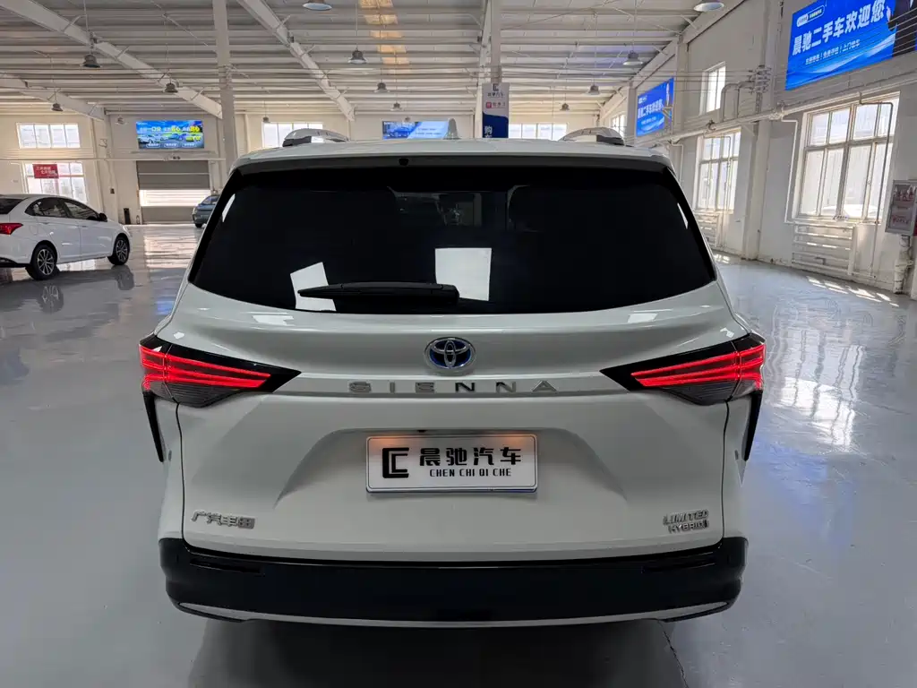 SIENNA 2023 2.5L Hybrid Premium Edition купить на сайте DeffCars