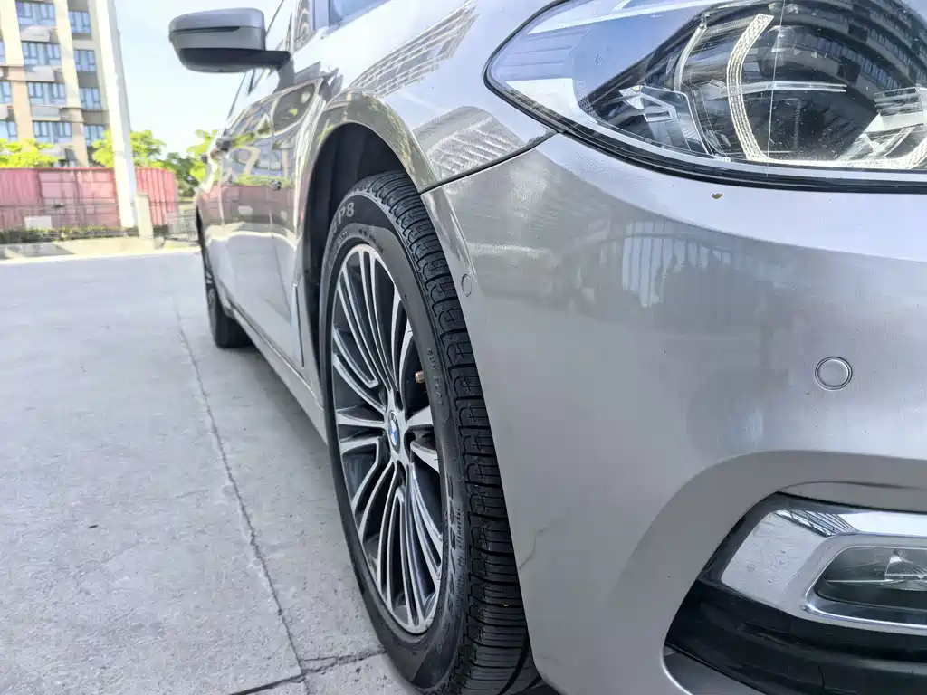 BMW 5 Series 2018 Facelift 530Li Exclusive Luxury Package купить на сайте DeffCars