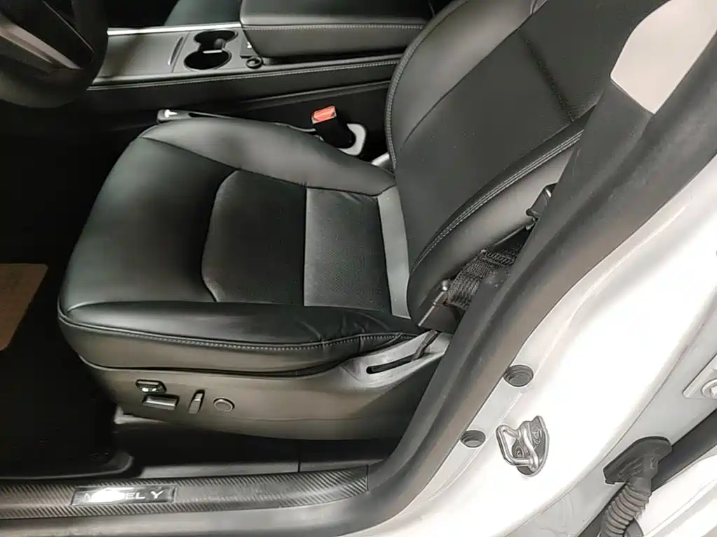 Model Y 2021 standard range rear-wheel drive version купить на сайте DeffCars