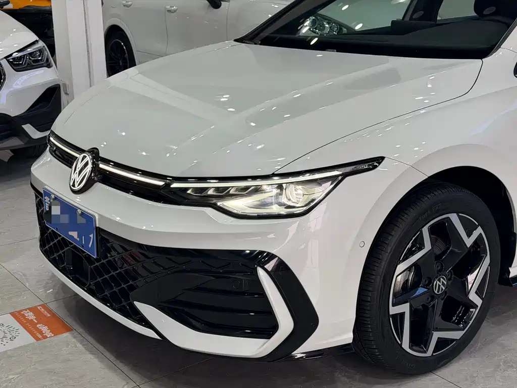 Golf 2025 facelift 300TSI R-Line купить на сайте DeffCars