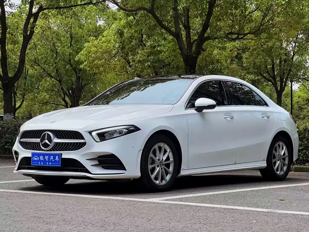 Mercedes-Benz A-Class 2023 A 200 L Fashion Model купить на сайте DeffCars