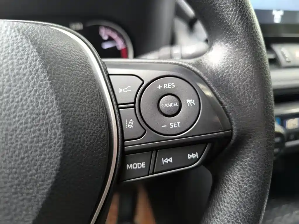 RAV4 Rongfang 2021 2.0L CVT four-wheel drive fashion version купить на сайте DeffCars