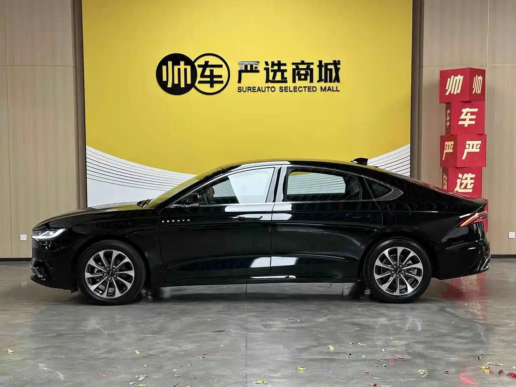 Lincoln Z 2025 2.0T Premium купить на сайте DeffCars