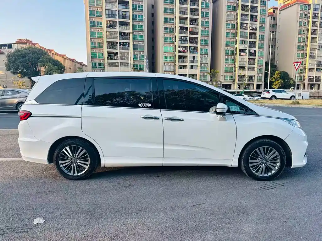 Odyssey 2018 2.4L Smart Edition купить на сайте DeffCars