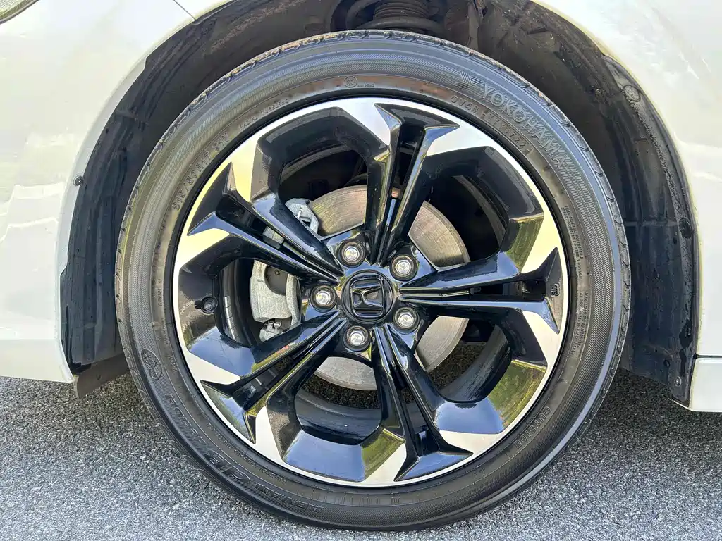 Civic 2022 240TURBO CVT combustion version купить на сайте DeffCars