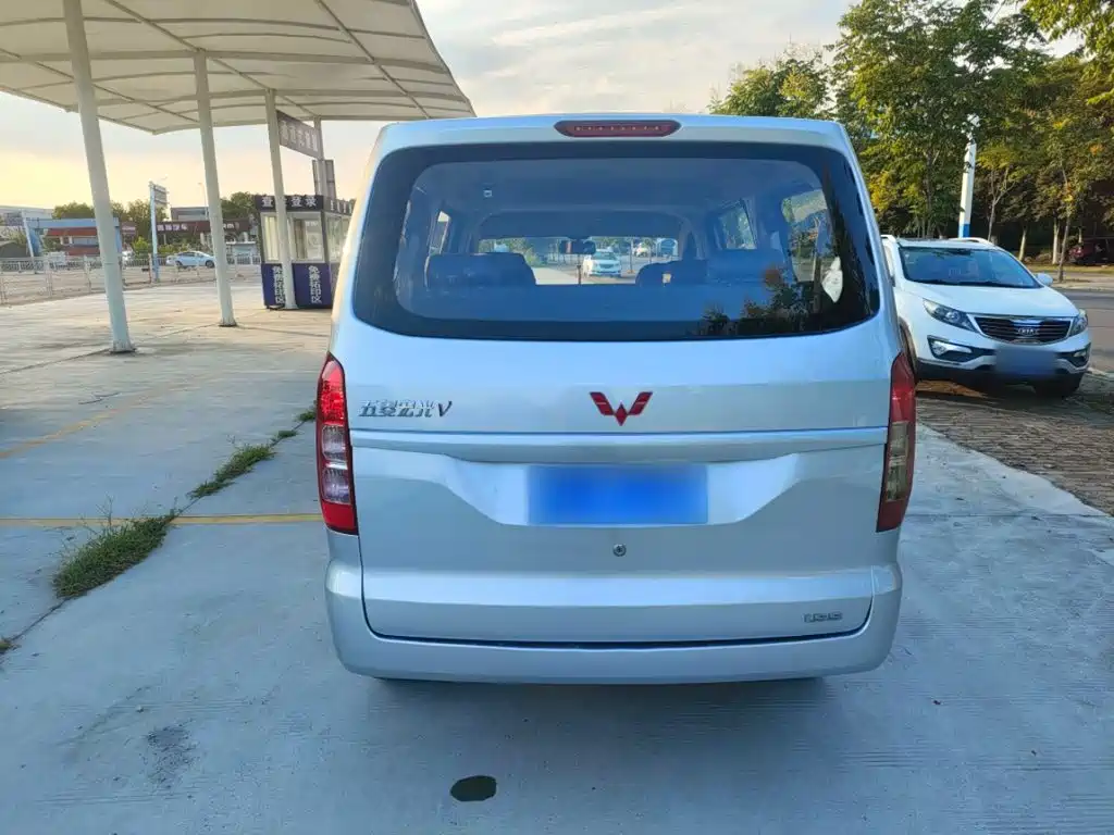 Hongguang V 2019 1.5L Exquisite Edition National VI LAR купить на сайте DeffCars