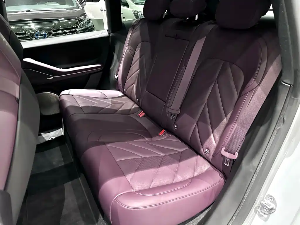 NIO ET5T 2025 75kWh Touring купить на сайте DeffCars