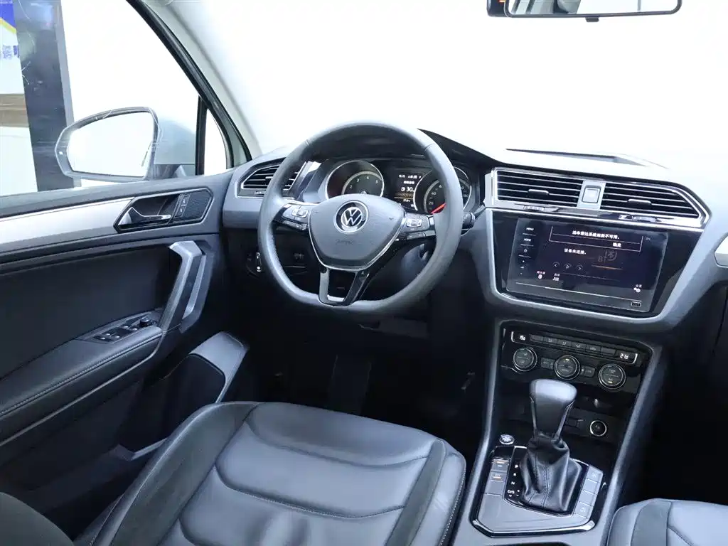 Tiguan L 2020 330TSI automatic two-wheel drive panoramic comfort version National VI купить на сайте DeffCars
