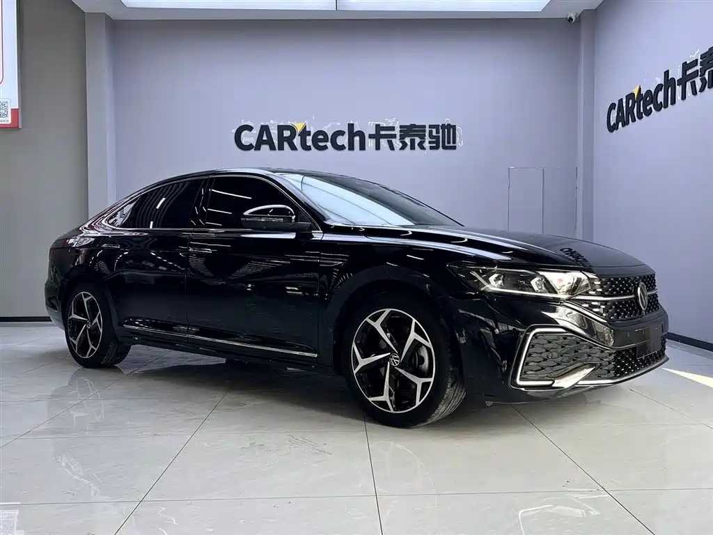 Passat 2023 330TSI Starry Sky Deluxe Edition купить на сайте DeffCars