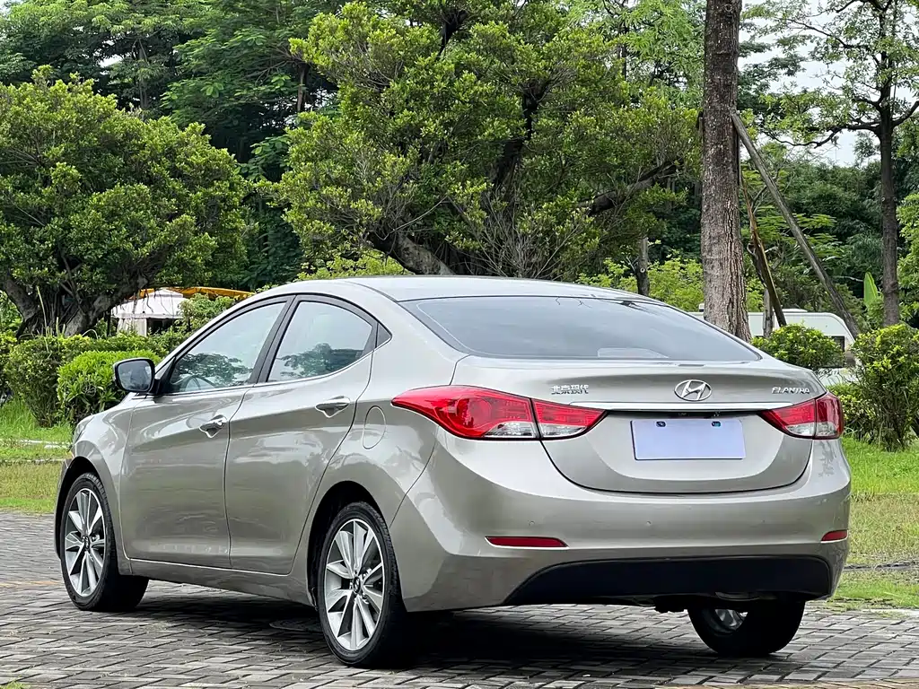 Elantra 2016 1.6L automatic premium model купить на сайте DeffCars