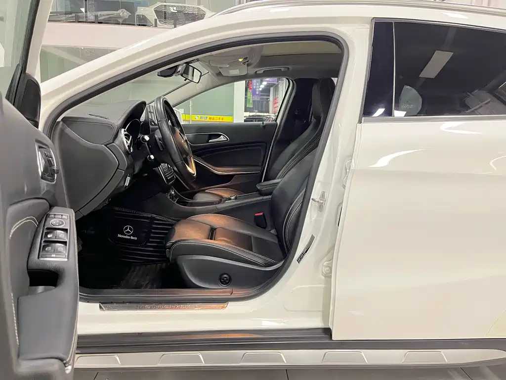 Mercedes-Benz GLA 2016 GLA 220 4MATIC Fashion Model купить на сайте DeffCars