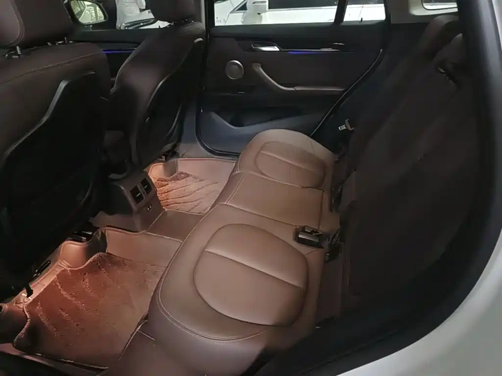 BMW X1 2021 sDrive25Li Leading Model купить на сайте DeffCars