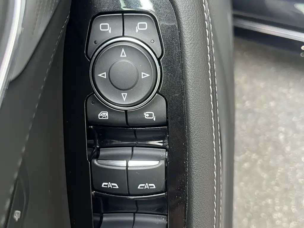 Cadillac CT5 2023 28T Premium Model купить на сайте DeffCars