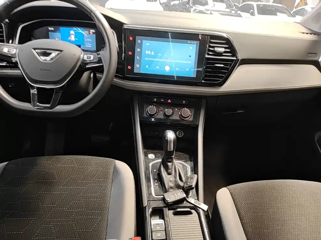 Jetta VS7 2024 280TSI Automatic Joy Edition купить на сайте DeffCars