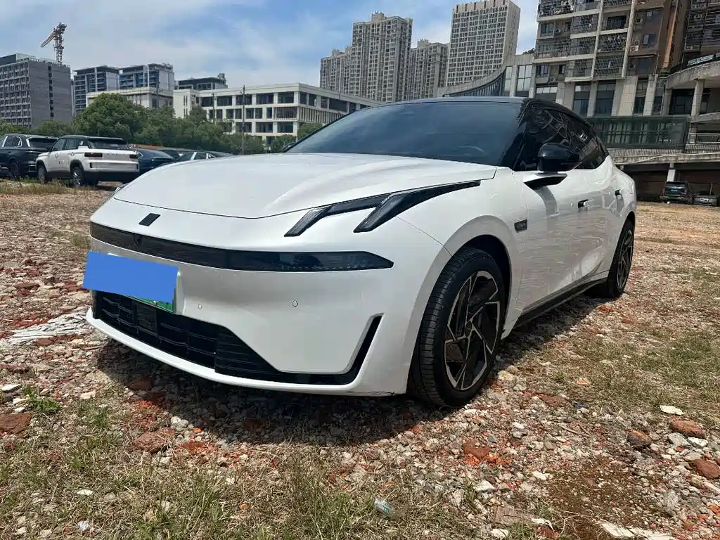 Lynk & Co 07 EM-P 2024 EM-P 126 Long Battery Life Pro купить на сайте DeffCars