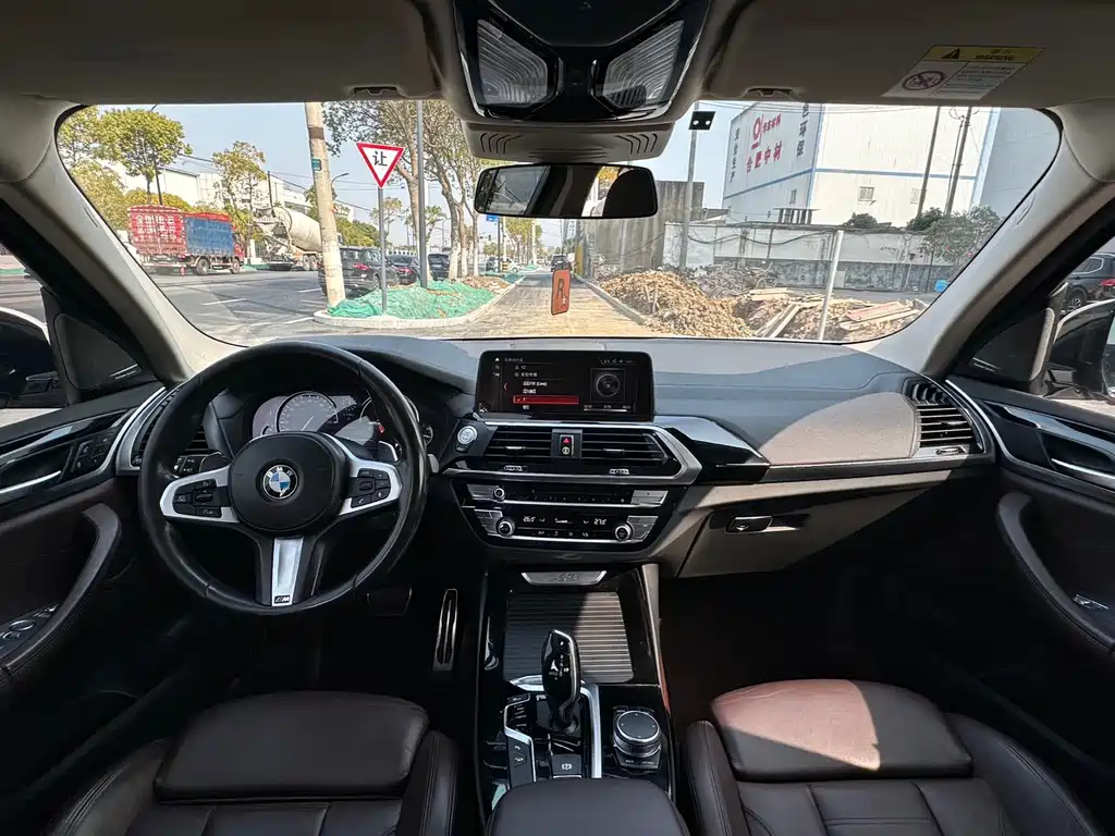 BMW X3 2018 xDrive28i M Sports Package National VI купить на сайте DeffCars