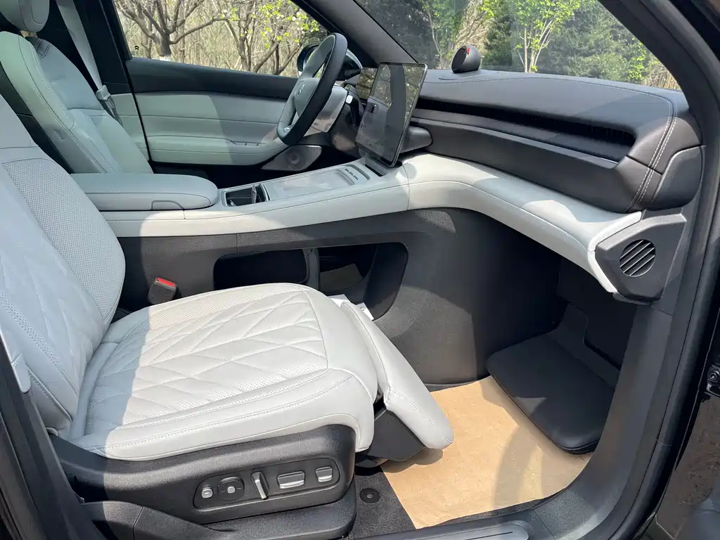 NIO ES6 2026 model 100kWh купить на сайте DeffCars