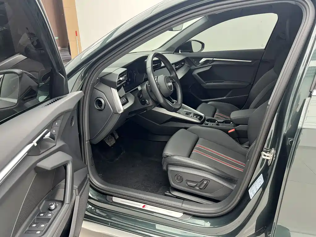 Audi A3 2023 facelift A3L Limousine 35 TFSI fashionable and sporty купить на сайте DeffCars
