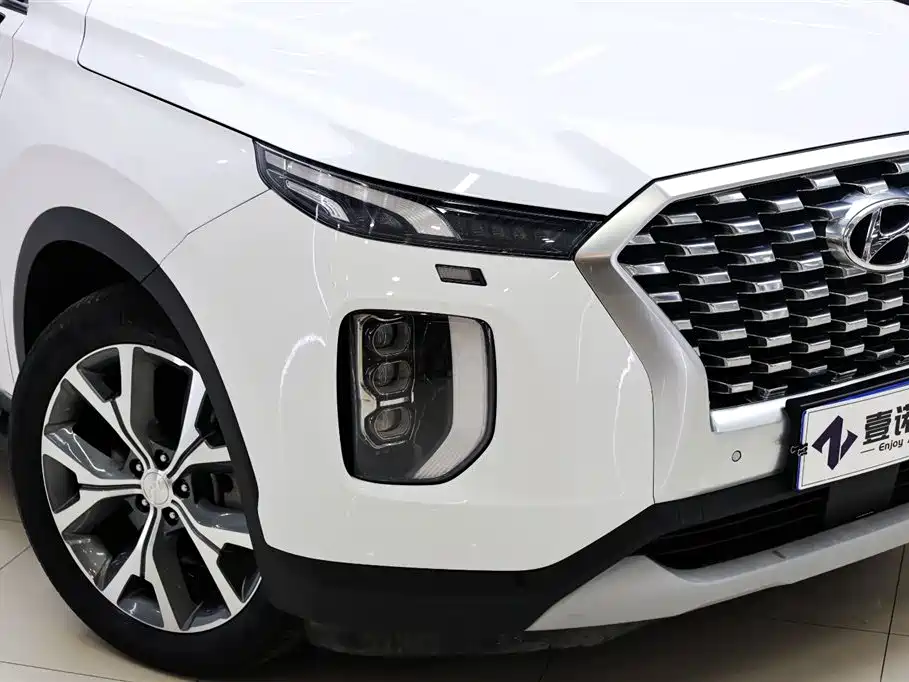 Paristi 2021 3.5L automatic four-wheel drive GLS купить на сайте DeffCars