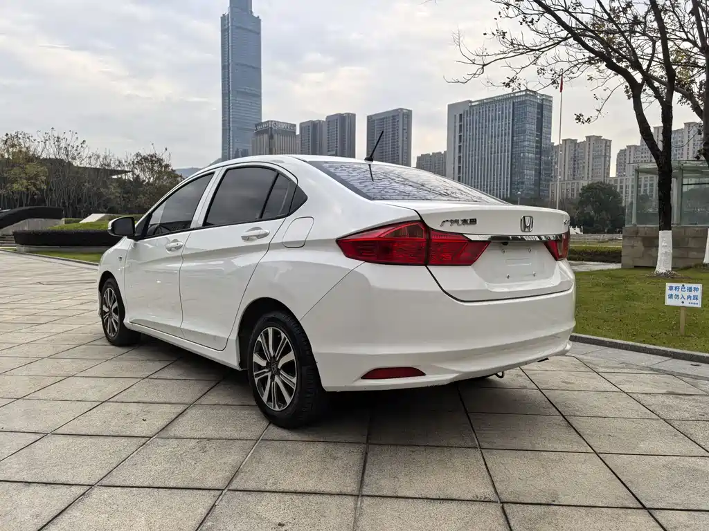 Fengfan 2018 1.5L CVT Comfort Edition купить на сайте DeffCars