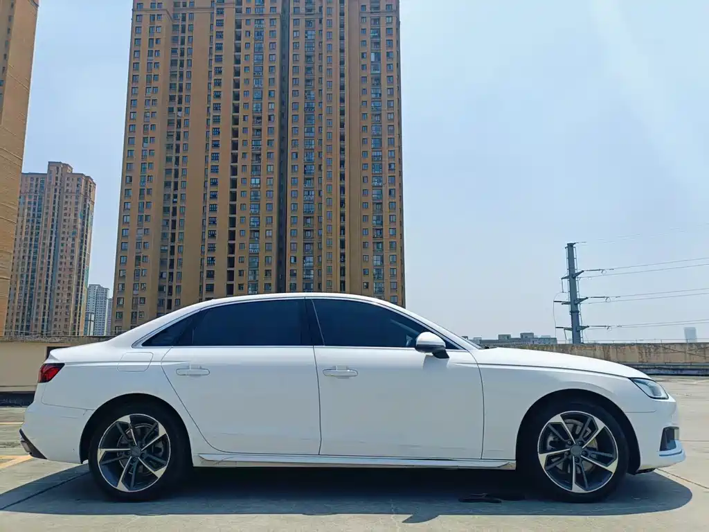Audi A4L 2022 40 TFSI Fashionable and Elegant купить на сайте DeffCars