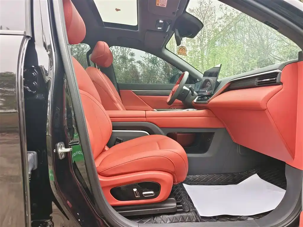 eπ008 2025 model 636Ultra Ruyi version 6 seats купить на сайте DeffCars