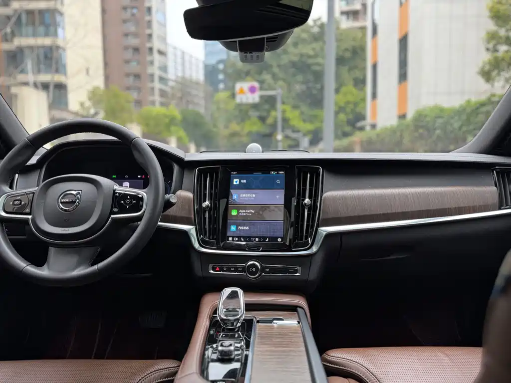 Volvo V90 2023 Cross Country B5 AWD Smart Edition купить на сайте DeffCars